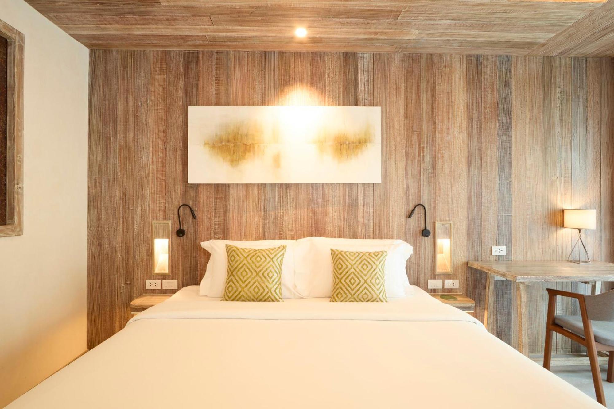 Dinso Resort & Villas Phuket, Vignette Collection By Ihg Patong Екстер'єр фото